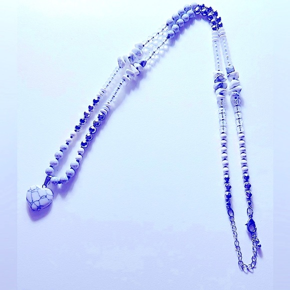 3/$15 Necklace: White Howlite heart on white, gray, aurora, silver Nugget, beads - Picture 1 of 7